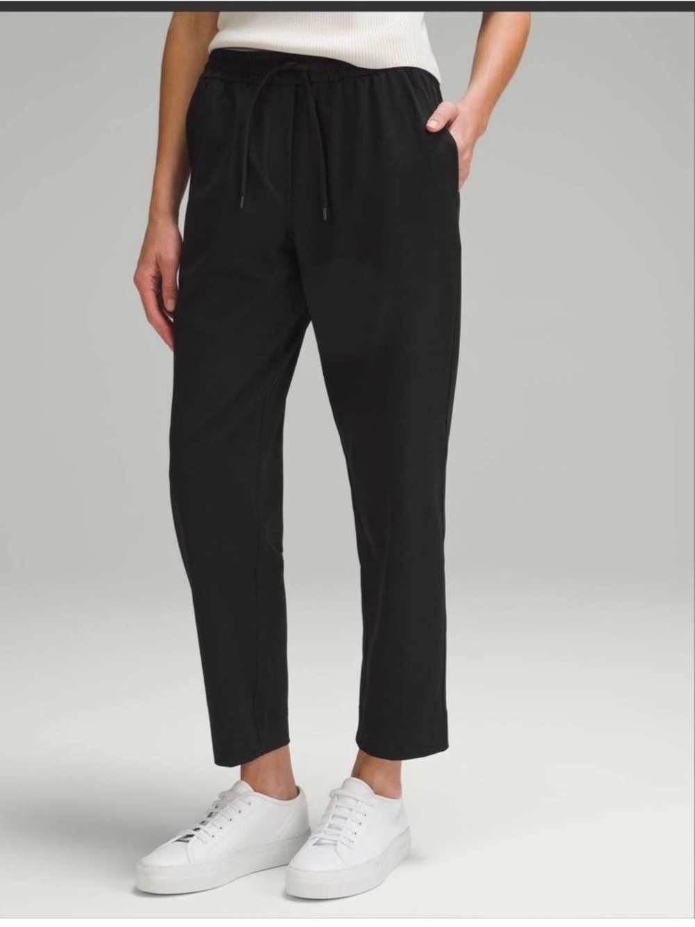 Lululemon Tapered-Leg Mid-Rise Pant 7/8 Length Luxtreme